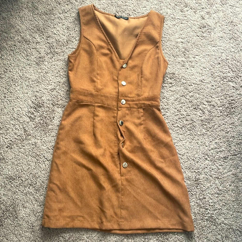 Brown dress